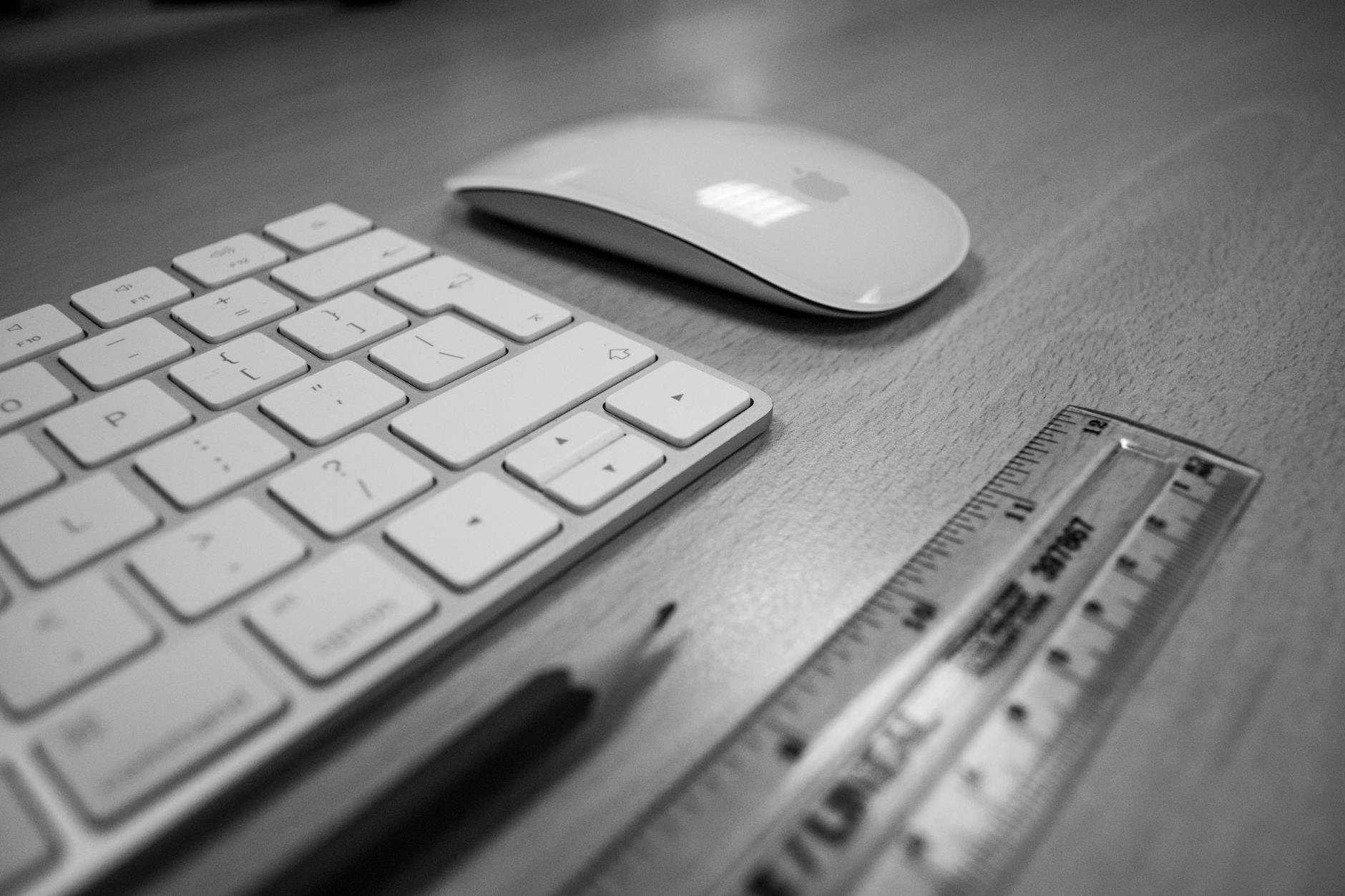 Magic Keyboard Near to Magic Mouse